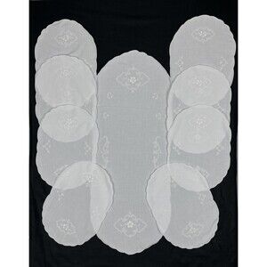 VTG 8 White Linen Doily Oval Table Placemats & white Oval Runner Shabby Chic